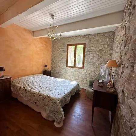 בית נופש Marguerite Maison De Village Paisible *